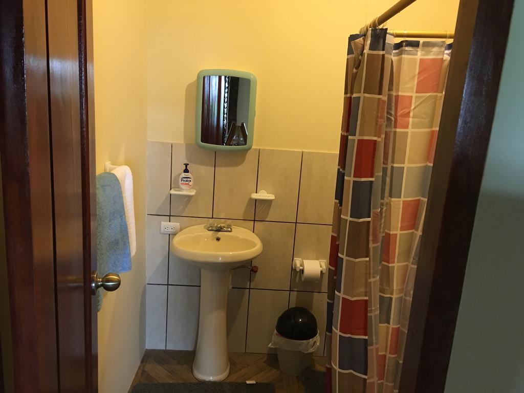 Casa Roja Hostel Montañita Værelse billede