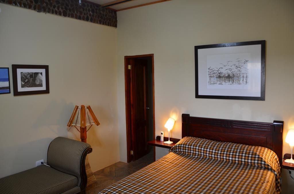 Casa Roja Hostel Montañita Eksteriør billede