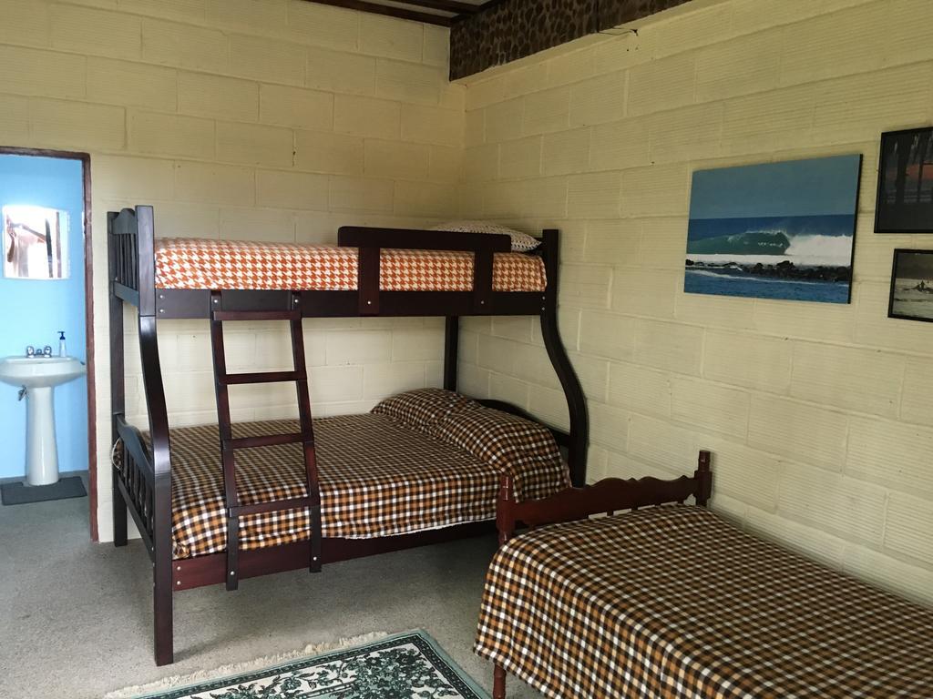 Casa Roja Hostel Montañita Eksteriør billede