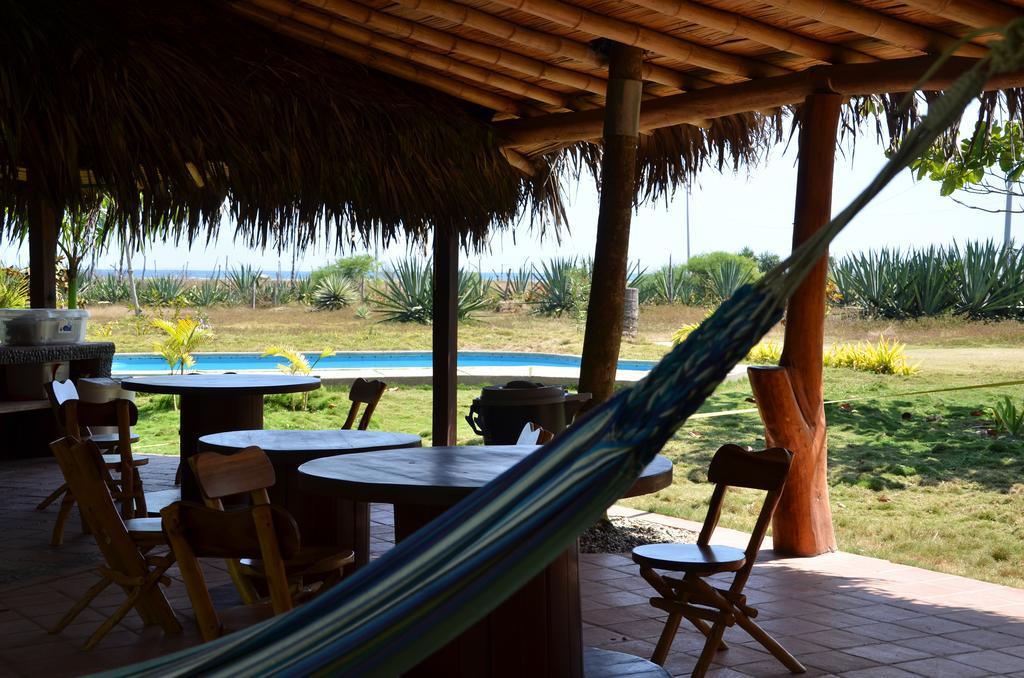 Casa Roja Hostel Montañita Eksteriør billede