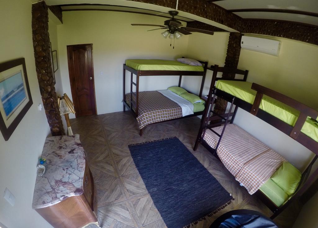 Casa Roja Hostel Montañita Eksteriør billede
