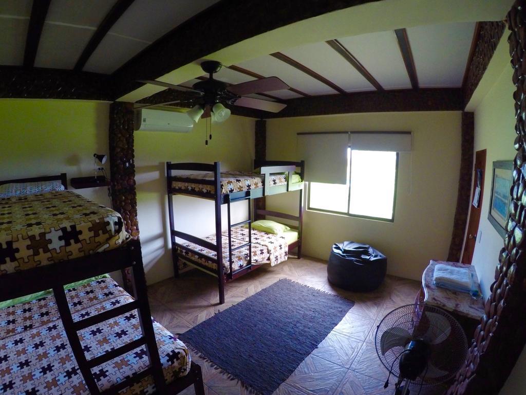 Casa Roja Hostel Montañita Eksteriør billede